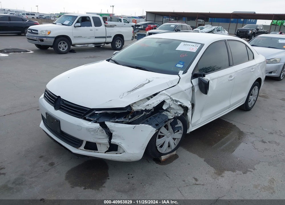 2011 VOLKSWAGEN JETTA 2.0L S VIN: 3VW2K7AJ4BM388902