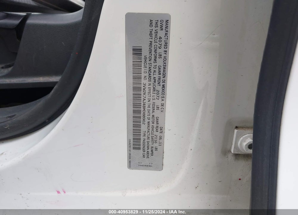 2011 VOLKSWAGEN JETTA 2.0L S VIN: 3VW2K7AJ4BM388902