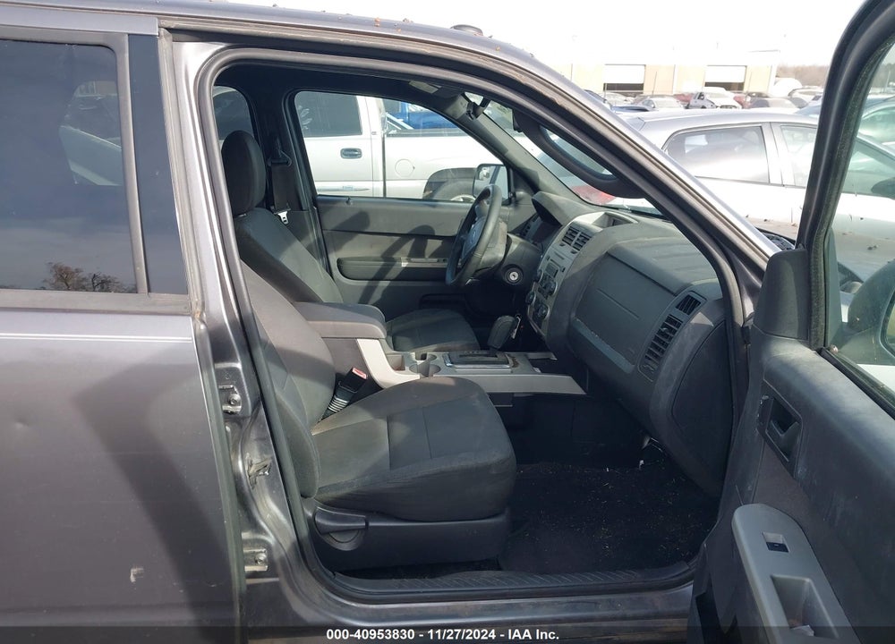 2010 FORD ESCAPE XLT VIN: 1FMCU0DG0AKC78231