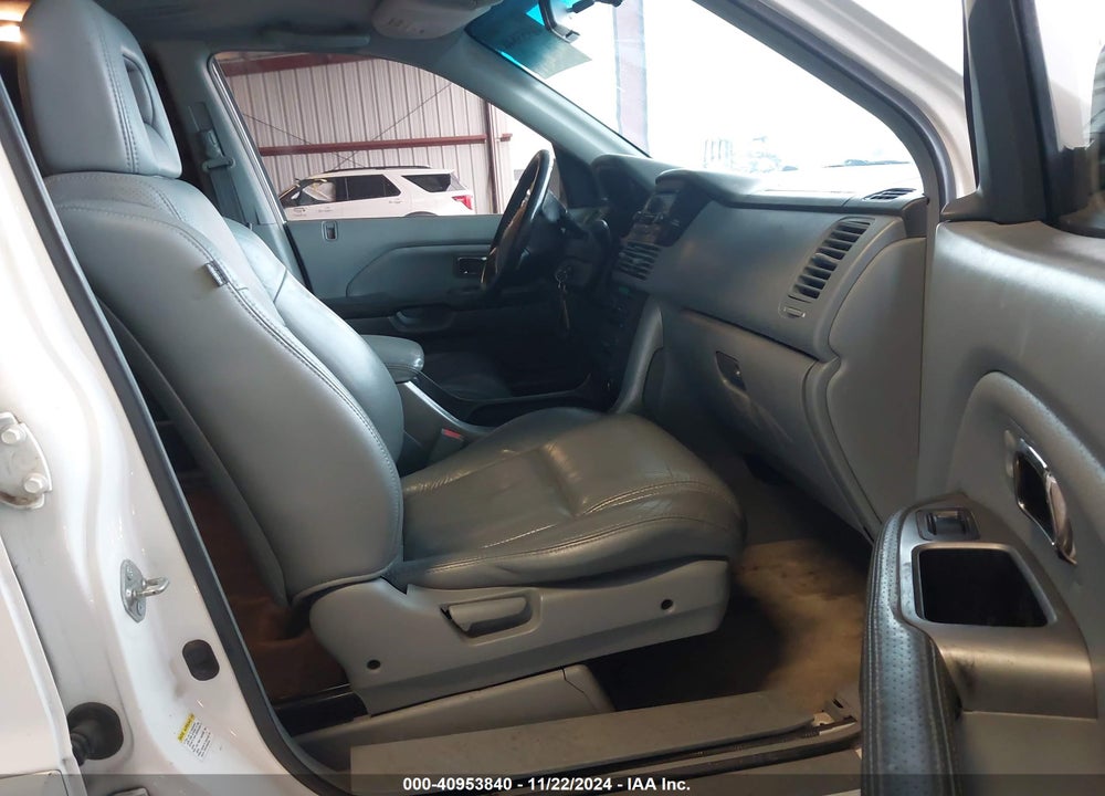 2005 HONDA PILOT EX-L VIN: 2HKYF18625H521263