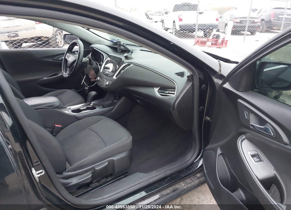 2017 CHEVROLET MALIBU VIN: 1G1ZE5ST9HF117266