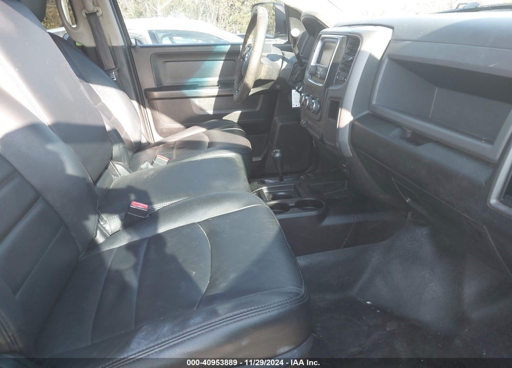 2017 RAM 2500 TRADESMAN 4X4 8' BOX VIN: 3C6TR5HT6HG621854