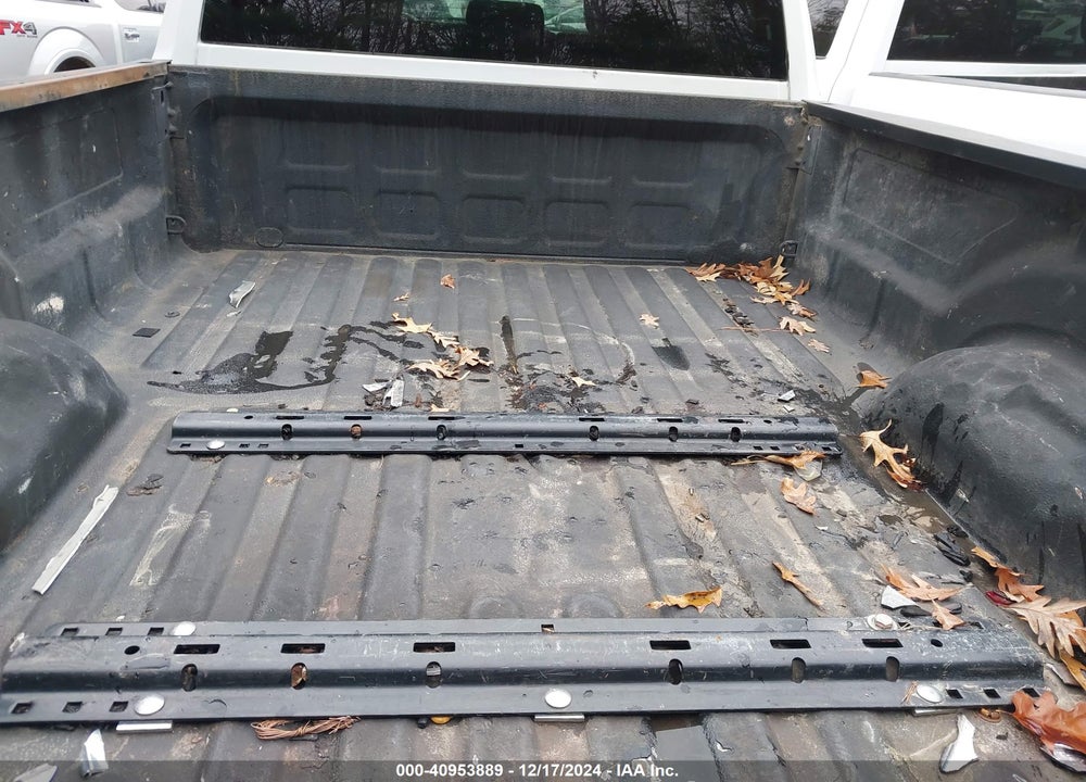 2017 RAM 2500 TRADESMAN 4X4 8' BOX VIN: 3C6TR5HT6HG621854