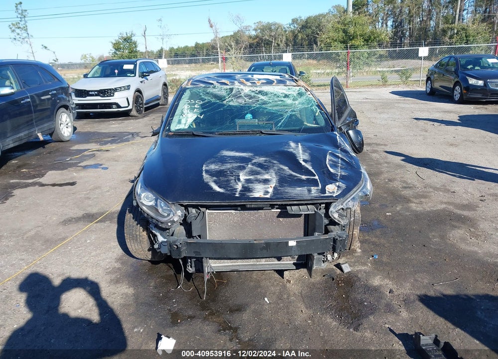 2021 KIA FORTE VIN: 3KPF24AD0ME318064