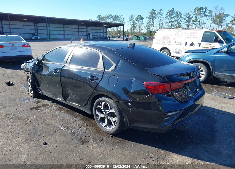 2021 KIA FORTE VIN: 3KPF24AD0ME318064