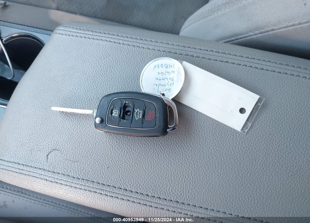 2017 HYUNDAI SONATA VIN: 5NPE24AF4HH568809