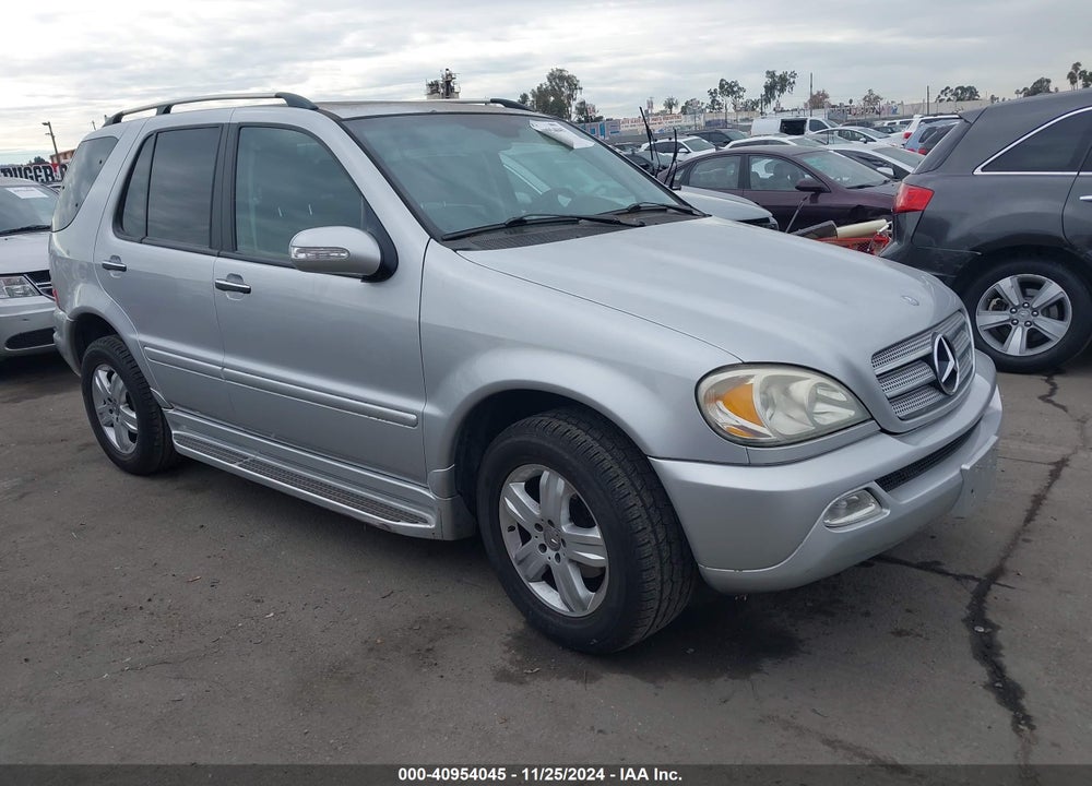 2005 MERCEDES-BENZ ML 350 4MATIC VIN: 4JGAB57E25A544008