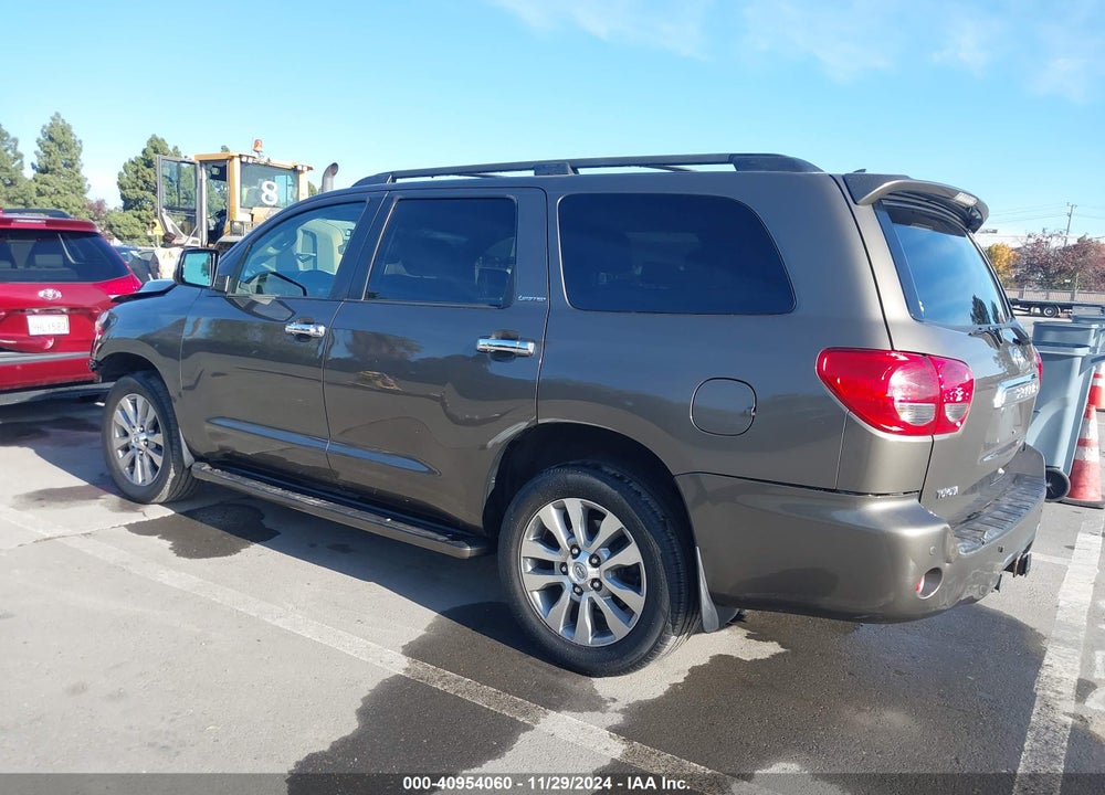 2010 TOYOTA SEQUOIA LIMITED 5.7L V8 VIN: 5TDJY5G16AS028909