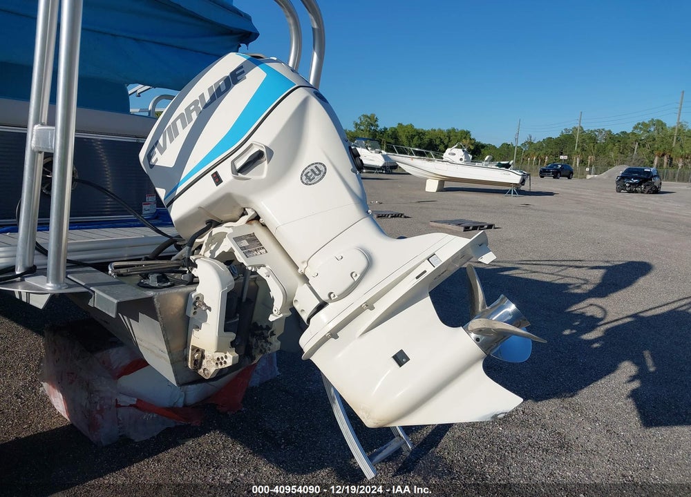 2019 APEX OTHER VIN: APX28090E919