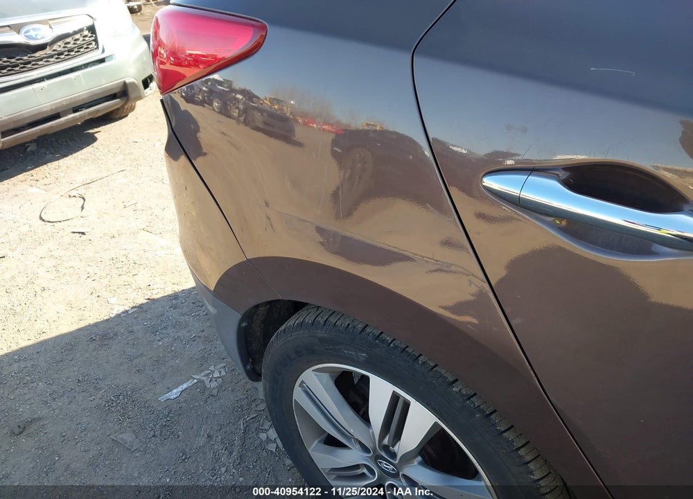 2015 HYUNDAI TUCSON LIMITED VIN: KM8JUCAG8FU984937