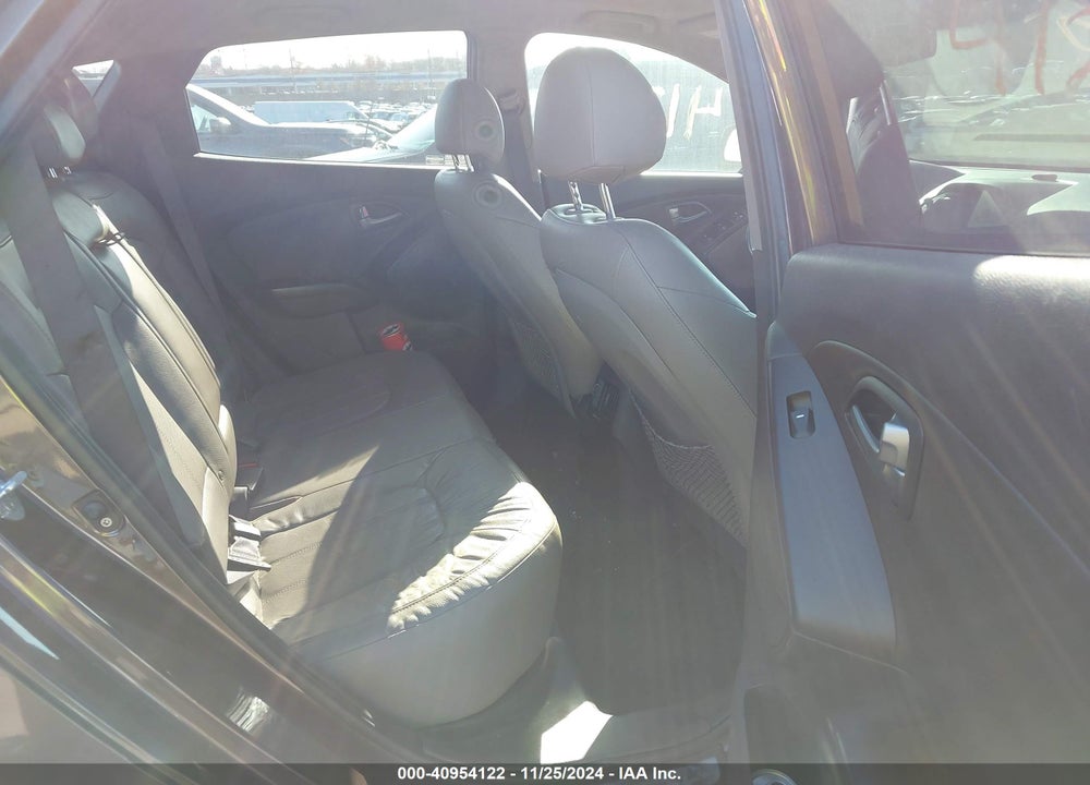 2015 HYUNDAI TUCSON LIMITED VIN: KM8JUCAG8FU984937