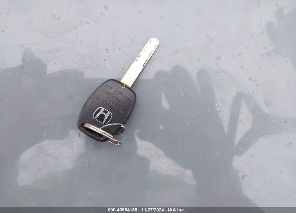 2013 HONDA FIT VIN: JHMGE8H56DC015457
