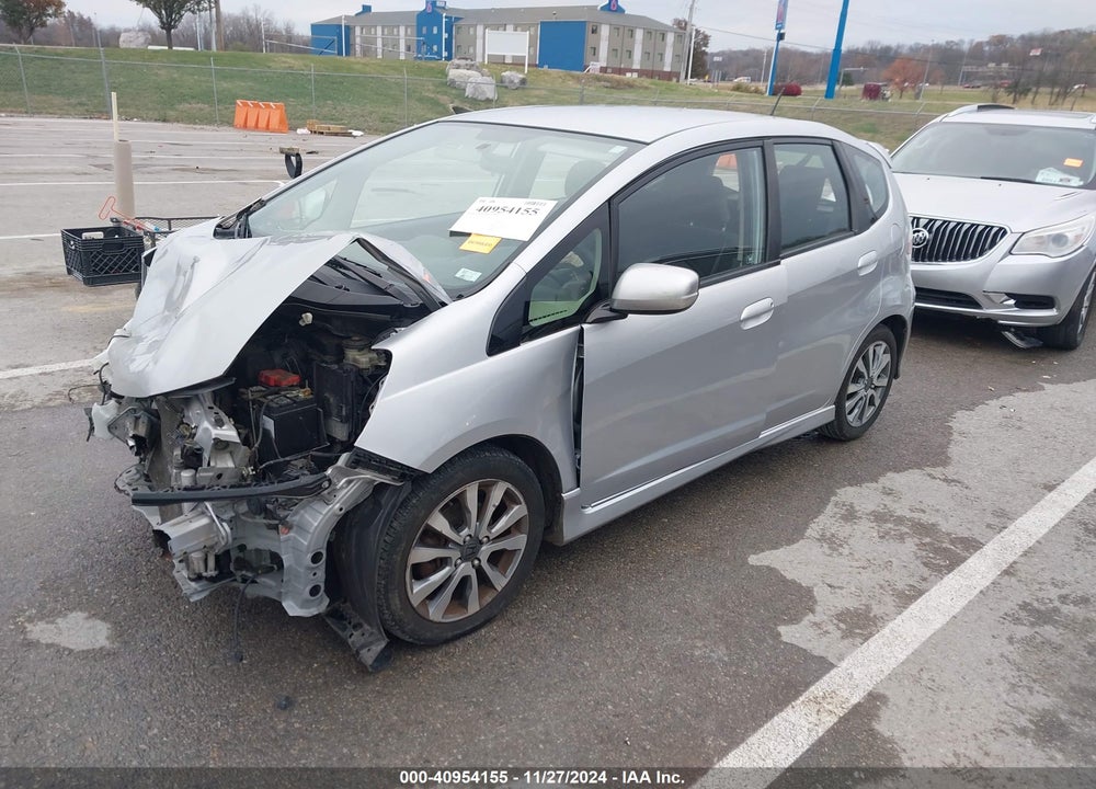2013 HONDA FIT VIN: JHMGE8H56DC015457