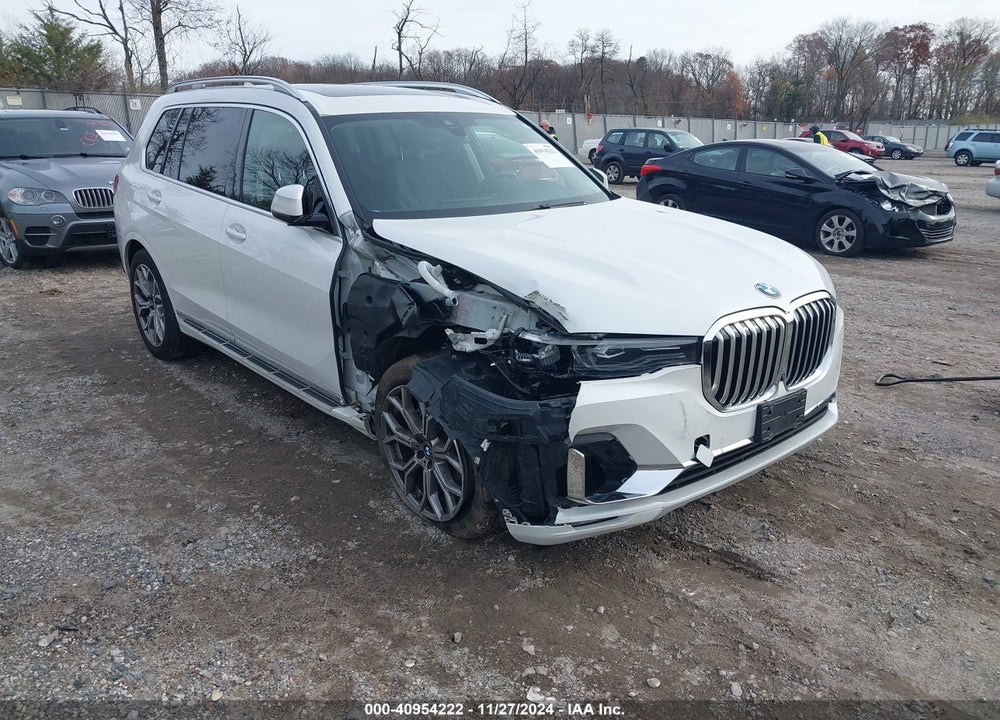 2021 BMW X7 XDRIVE40I VIN: 5UXCW2C0XM9G52632