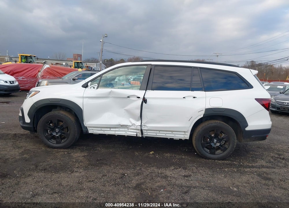 2022 HONDA PILOT AWD TRAILSPORT VIN: 5FNYF6H88NB099965