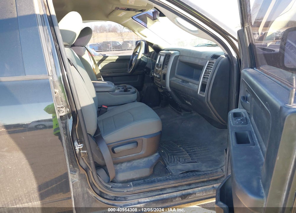 2015 RAM 1500 VIN: 1C6RR7FT6FS732838
