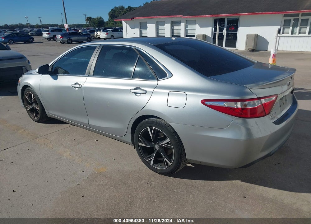 2015 TOYOTA CAMRY SE VIN: 4T1BF1FK5FU001468