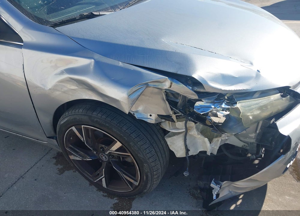 2015 TOYOTA CAMRY SE VIN: 4T1BF1FK5FU001468