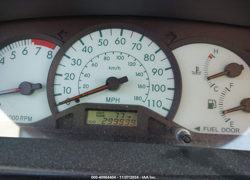 2003 TOYOTA COROLLA LE VIN: 1NXBR38E83Z096985