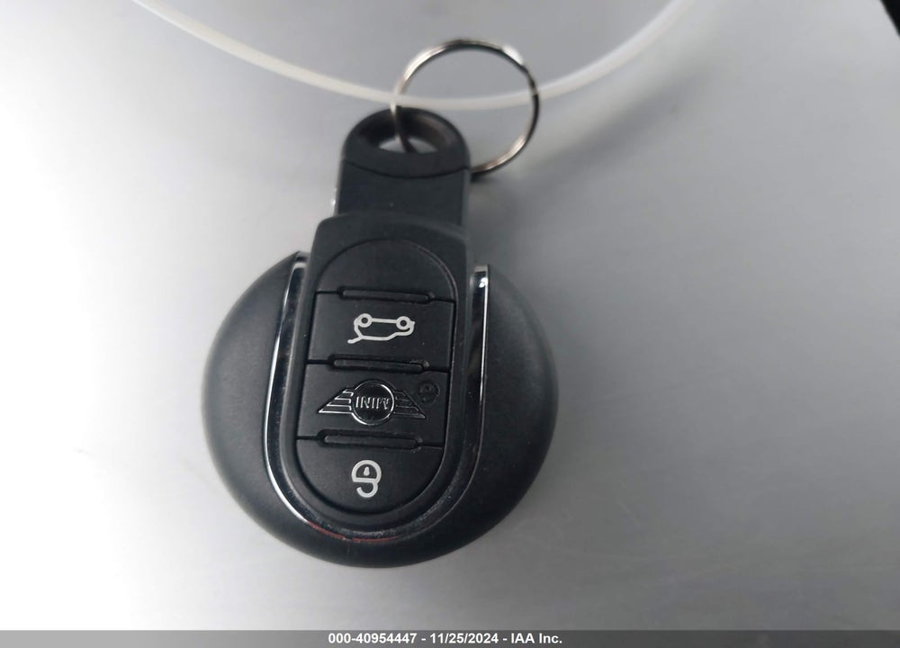 2021 MINI CONVERTIBLE COOPER S VIN: WMWWJ5C06M3N14095