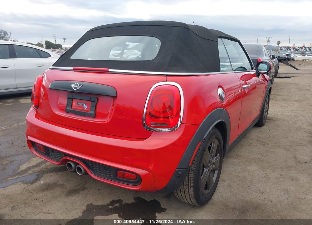 2021 MINI CONVERTIBLE COOPER S VIN: WMWWJ5C06M3N14095