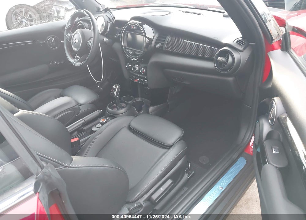 2021 MINI CONVERTIBLE COOPER S VIN: WMWWJ5C06M3N14095