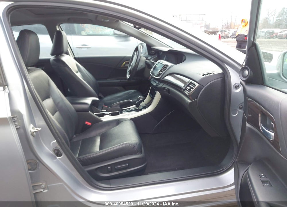 2016 HONDA ACCORD EX-L VIN: 1HGCR2F84GA056041