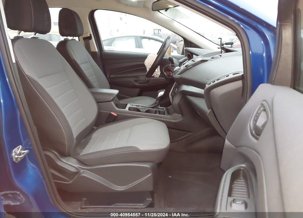 2017 FORD ESCAPE S VIN: 1FMCU0F73HUC37510