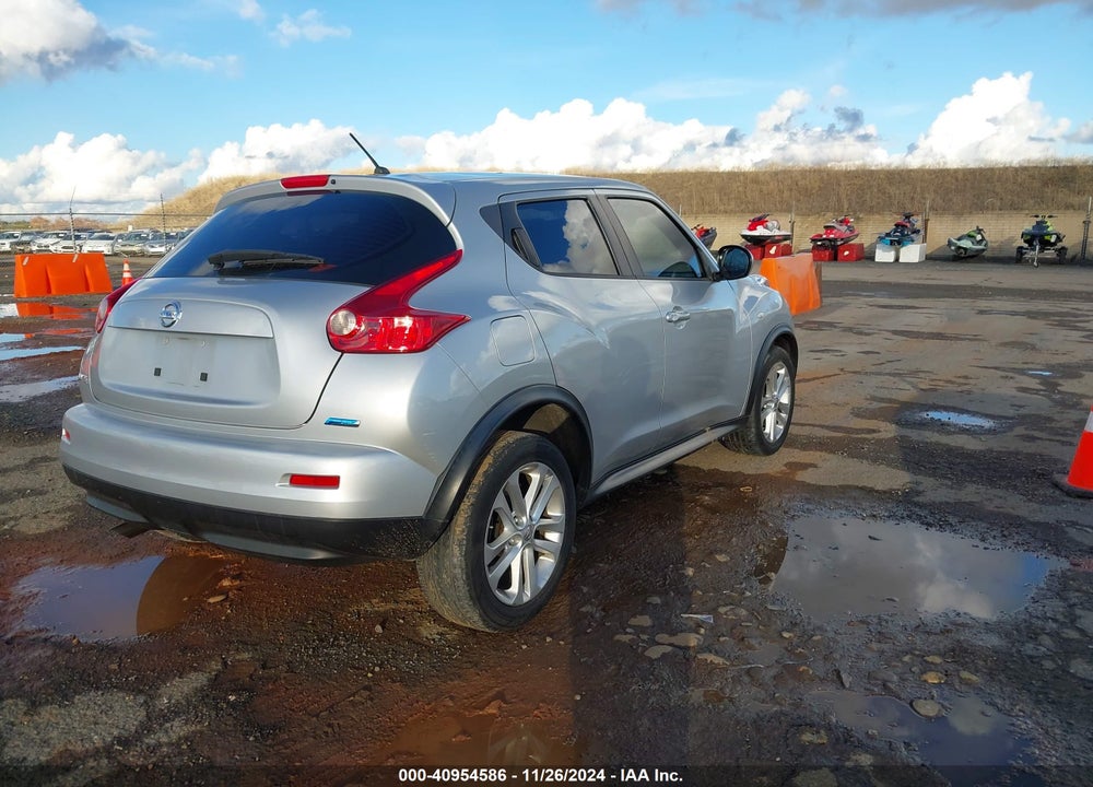 2014 NISSAN JUKE S VIN: JN8AF5MRXET355230