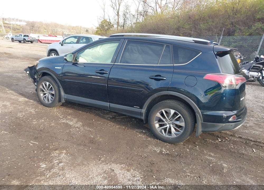 2017 TOYOTA RAV4 HV LE/XLE VIN: JTMRJREV9HD150058