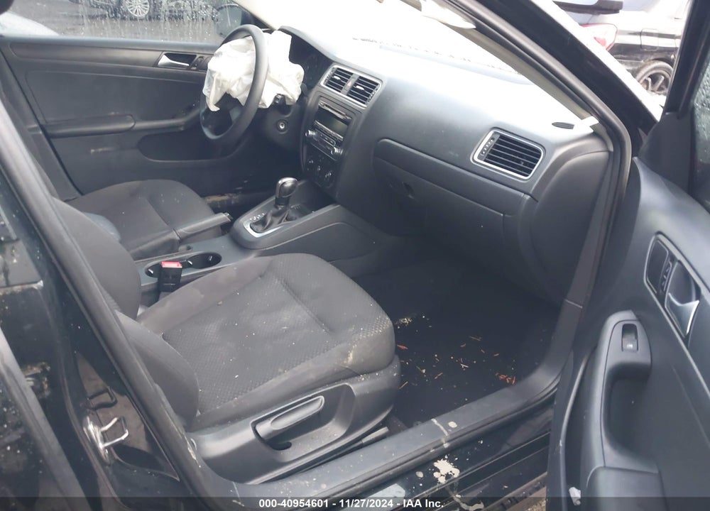 2014 VOLKSWAGEN JETTA 2.0L S VIN: 3VW2K7AJ7EM334949