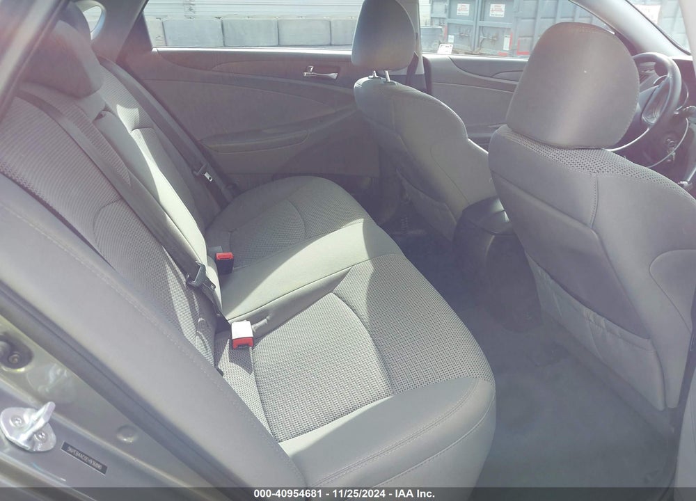 2014 HYUNDAI SONATA GLS VIN: 5NPEB4AC0EH936890