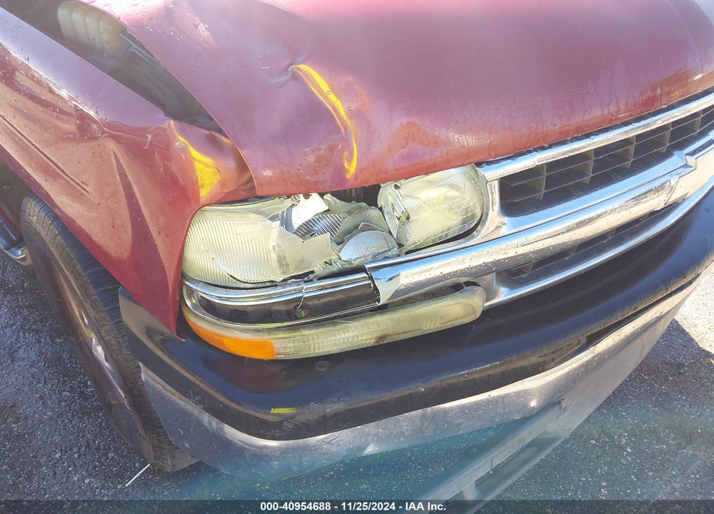 2002 CHEVROLET SUBURBAN 1500 LS VIN: 1GNEC16Z82J222248