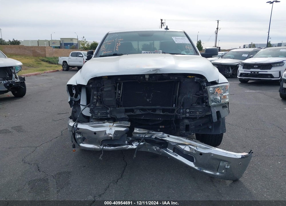 2018 RAM 1500 BIG HORN 4X2 5'7 BOX VIN: 3C6RR6LTXJG158050