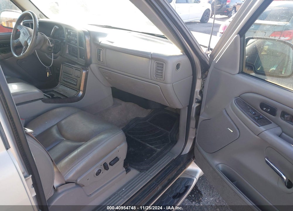 2005 GMC YUKON DENALI VIN: 1GKEK63U65J217754