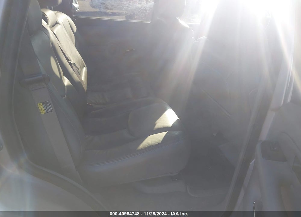 2005 GMC YUKON DENALI VIN: 1GKEK63U65J217754