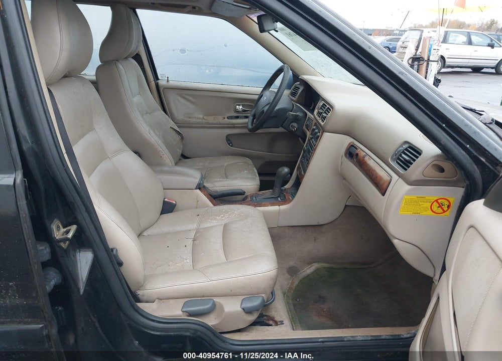 1999 VOLVO S70 VIN: YV1LS55A9X2621266