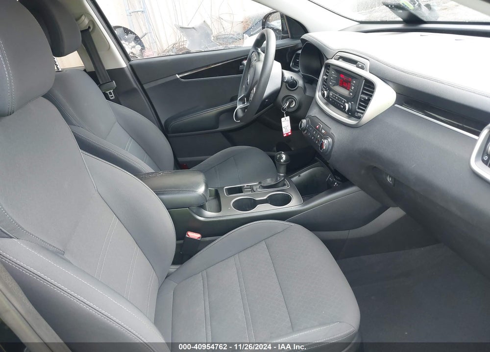 2016 KIA SORENTO 2.4L L VIN: 5XYPG4A33GG115819