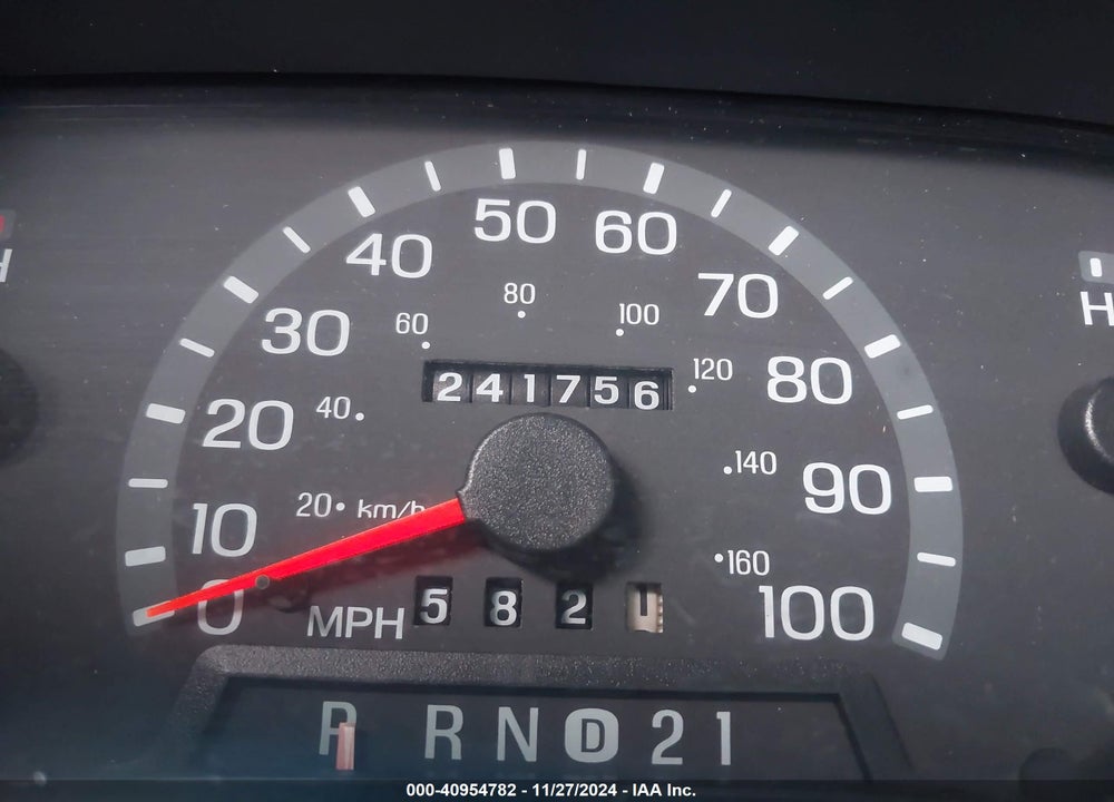 1999 FORD E-350 SUPER DUTY XL/XLT VIN: 1FBSS31S8XHA80927