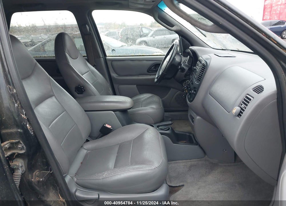 2001 FORD ESCAPE XLT VIN: 1FMYU04171KE84261