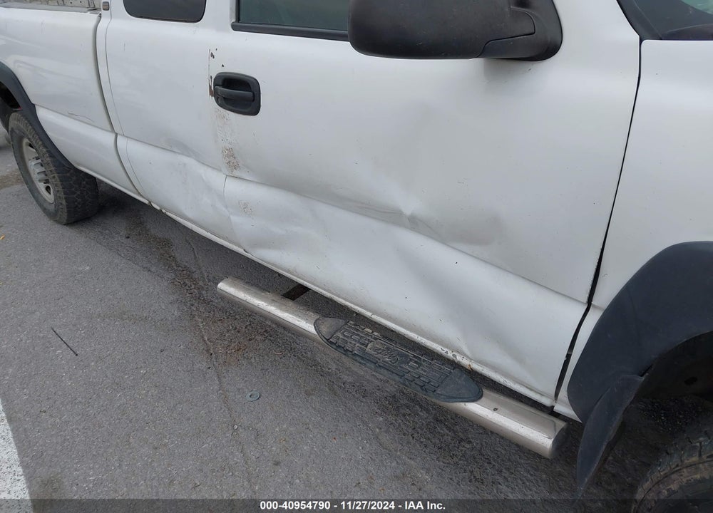 2002 CHEVROLET SILVERADO 2500HD VIN: 1GCHK29U02E162280