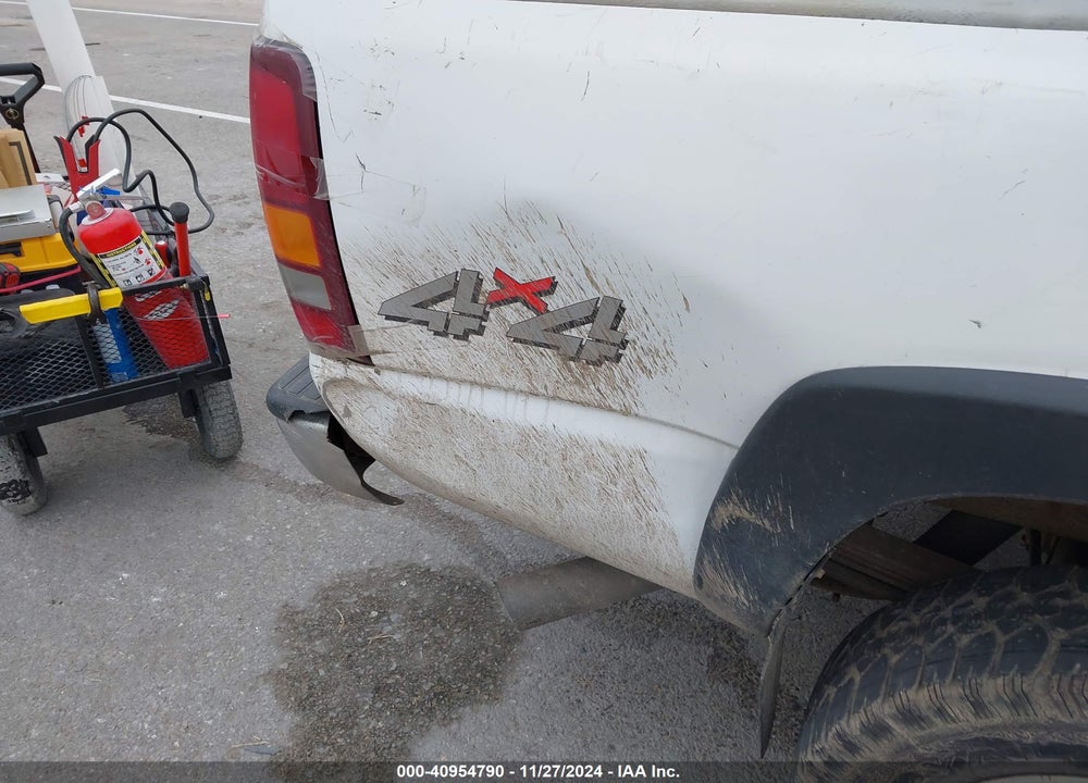 2002 CHEVROLET SILVERADO 2500HD VIN: 1GCHK29U02E162280