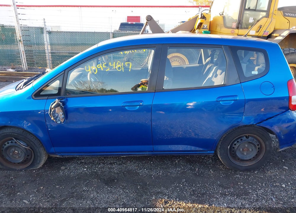 2008 HONDA FIT VIN: JHMGD38408S029458