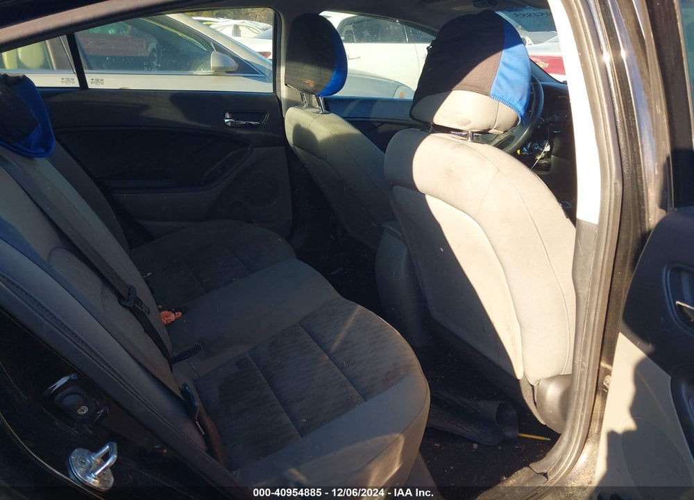 2015 KIA FORTE VIN: KNAFK4A65F5408890