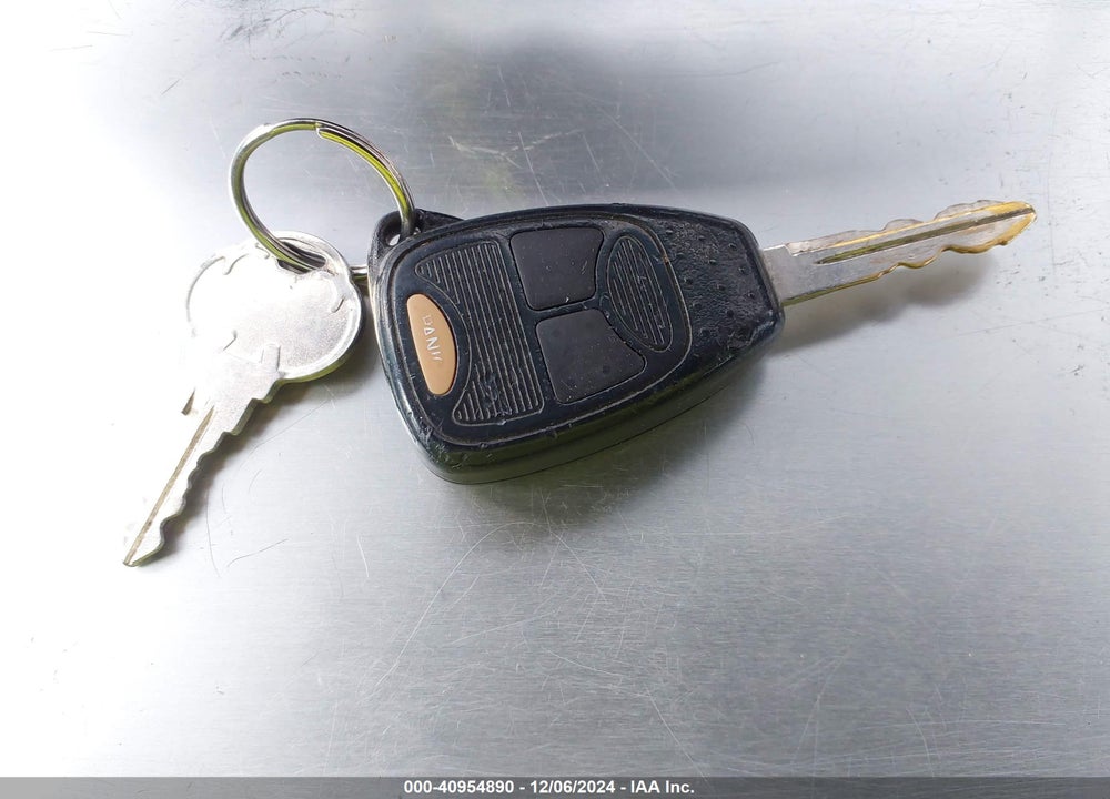 2007 CHRYSLER TOWN & COUNTRY LX VIN: 1A4GP44R27B189852