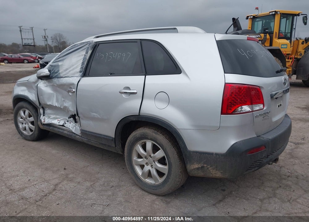 2012 KIA SORENTO LX VIN: 5XYKTDA67CG224911