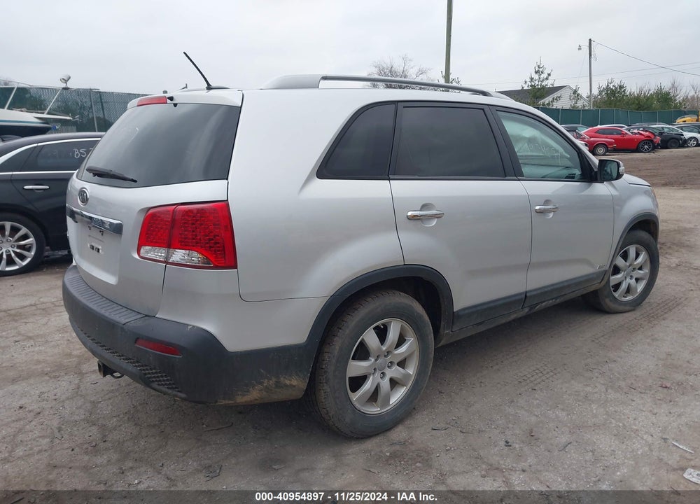 2012 KIA SORENTO LX VIN: 5XYKTDA67CG224911