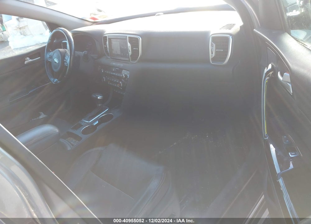 2018 KIA SPORTAGE EX VIN: KNDPNCAC6J7432806