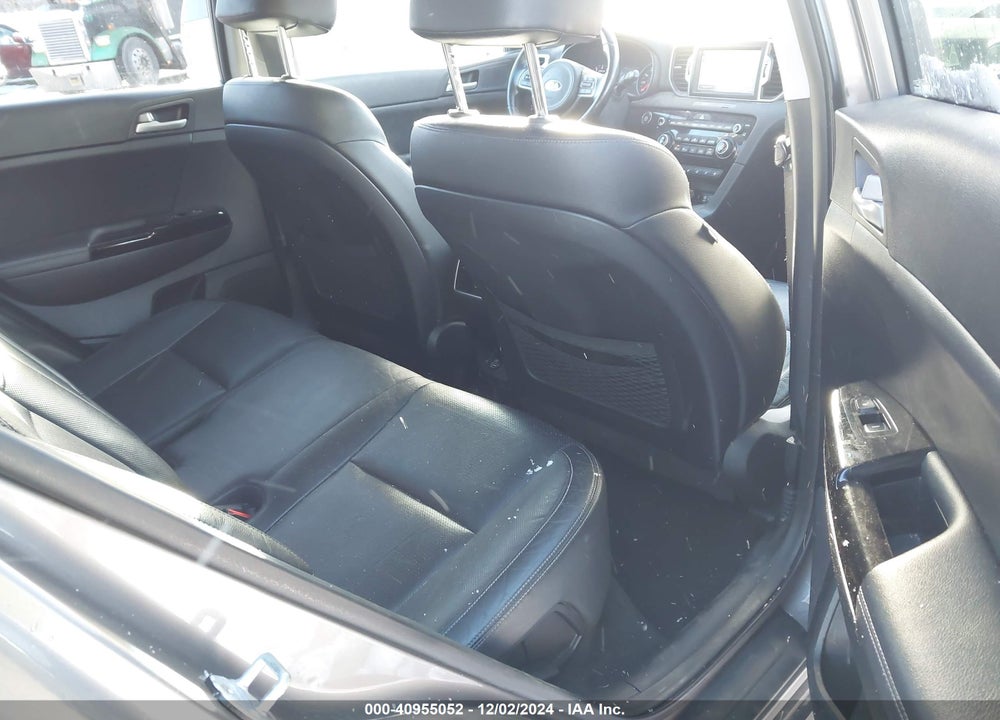2018 KIA SPORTAGE EX VIN: KNDPNCAC6J7432806