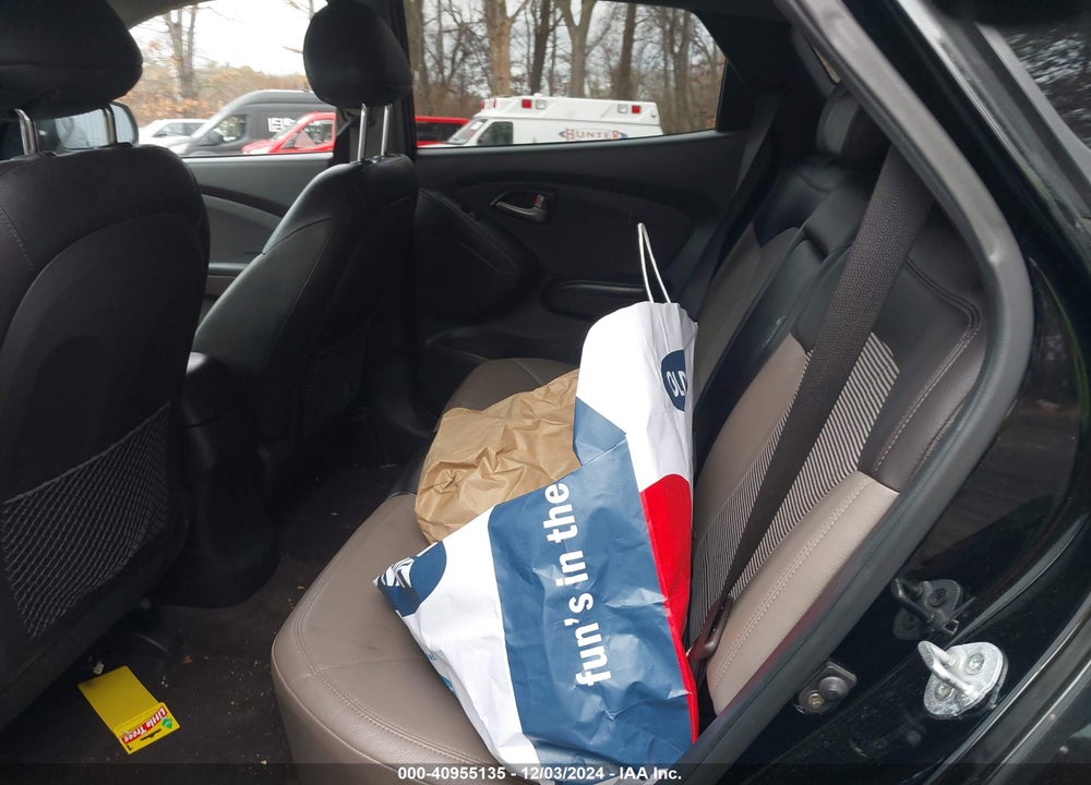 2011 HYUNDAI TUCSON GLS VIN: KM8JU3ACXBU143290